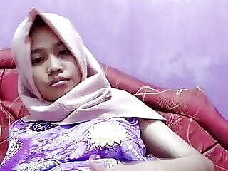 Hot asian tudung, hijab, jilbab slut playing herself 6