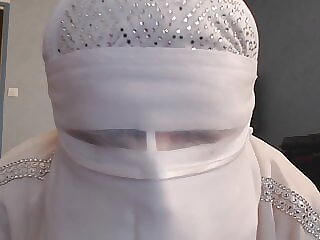 musulmane en niqab en mini raz la chatte